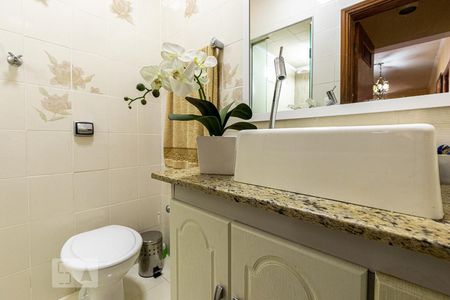 Casa à venda com 240m², 4 quartos e 3 vagas Casa à venda com 240m², 4 quartos e 3 vagasBanheiro