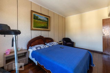 Casa à venda com 240m², 4 quartos e 3 vagas Casa à venda com 240m², 4 quartos e 3 vagasQuarto 4