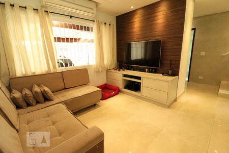 Sala de casa à venda com 3 quartos, 135m² em Vila Moraes, São Paulo