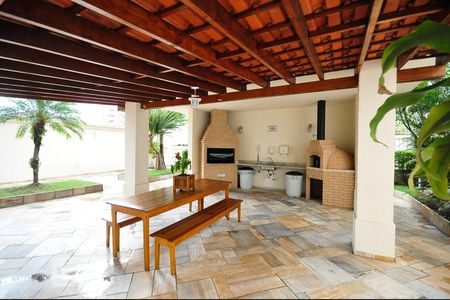 Apartamento à venda com 128m², 3 quartos e 3 vagasChurrasqueira