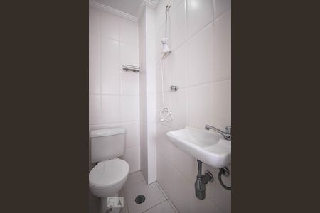 Apartamento à venda com 128m², 3 quartos e 3 vagas Apartamento à venda com 128m², 3 quartos e 3 vagasBanheiro de Serviço