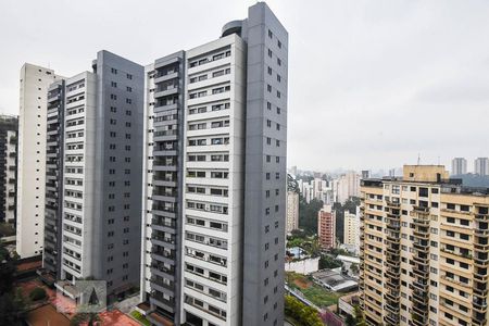 Apartamento à venda com 128m², 3 quartos e 3 vagas Apartamento à venda com 128m², 3 quartos e 3 vagasVista da suíte 2