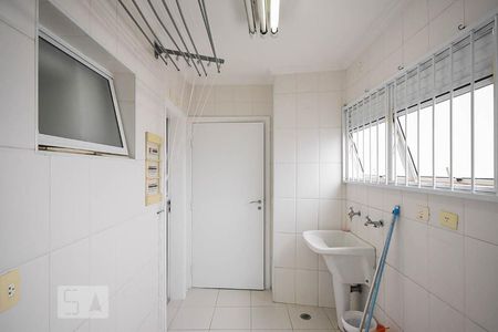 Apartamento à venda com 128m², 3 quartos e 3 vagas Apartamento à venda com 128m², 3 quartos e 3 vagasÁrea de serviço