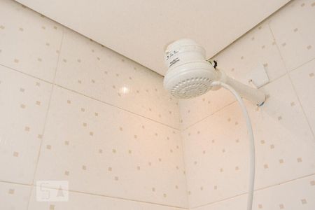 Casa de condomínio à venda com 65m², 2 quartos e 2 vagasDucha