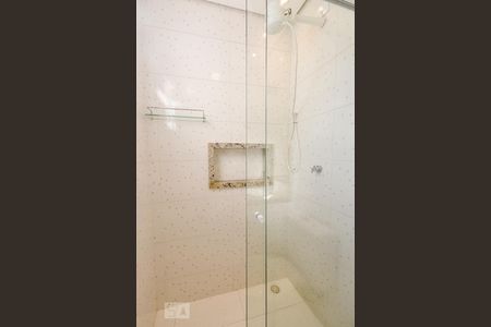 Casa de condomínio à venda com 65m², 2 quartos e 2 vagasBanheiro 2