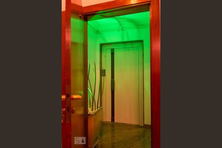 Elevador privativo de apartamento à venda com 4 quartos, 240m² em Santo Antônio, São Caetano do Sul