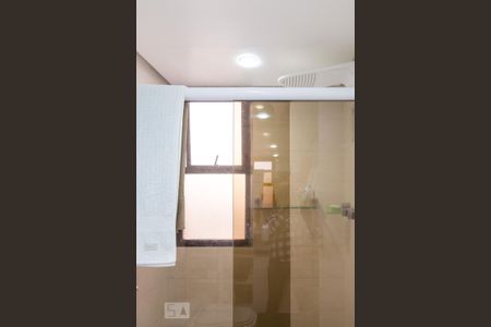 Apartamento à venda com 240m², 4 quartos e 3 vagasBanheiro do Quarto 1