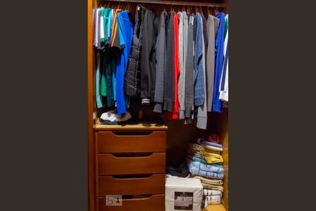 Apartamento à venda com 240m², 4 quartos e 3 vagasCloset do quarto 1