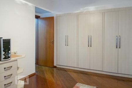 Apartamento à venda com 240m², 4 quartos e 3 vagasQuarto 4