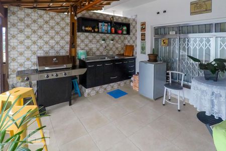 Casa à venda com 350m², 3 quartos e 3 vagasVaranda