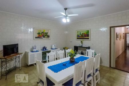 Casa à venda com 350m², 3 quartos e 3 vagasCozinha