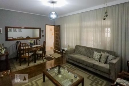 Sala de casa à venda com 3 quartos, 350m² em Vila Gumercindo, São Paulo