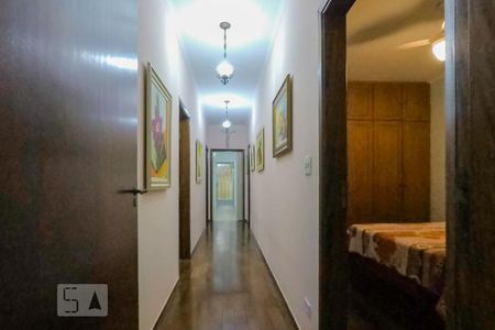 Corredor de casa à venda com 3 quartos, 350m² em Vila Gumercindo, São Paulo