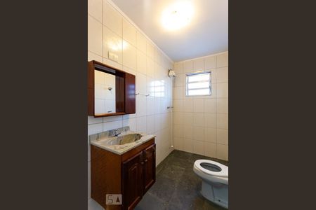 Banheiro de casa para alugar com 2 quartos, 29m² em Vila Campesina, Osasco