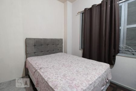 Quarto 1 de apartamento para alugar com 2 quartos, 40m² em Floresta, Porto Alegre