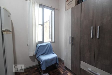 Quarto 2 de apartamento para alugar com 2 quartos, 40m² em Floresta, Porto Alegre