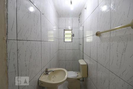 Banheiro de casa para alugar com 1 quarto, 48m² em Cidade Monções, São Paulo