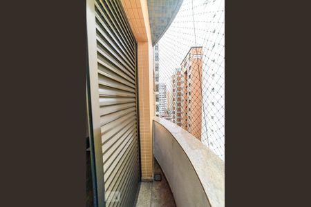 Apartamento para alugar com 130m², 3 quartos e 2 vagas Apartamento para alugar com 130m², 3 quartos e 2 vagasSuíte 3 - Varanda