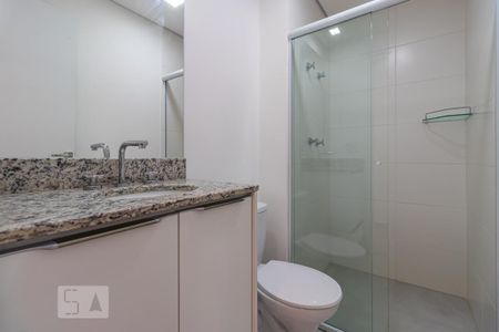 Banheiro Social de apartamento para alugar com 2 quartos, 70m² em Empresarial 18 do Forte, Barueri