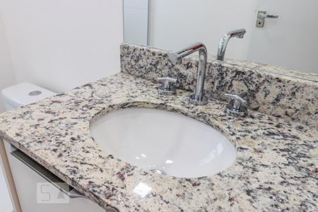 Apartamento para alugar com 70m², 2 quartos e 1 vagaDetalhe do Banheiro da Suíte