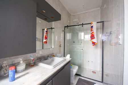 Banheiro 1 de casa à venda com 3 quartos, 180m² em Jardim Guanca, São Paulo