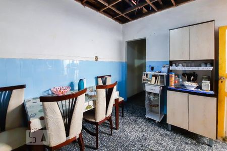 Casa à venda com 125m², 4 quartos e 1 vaga Casa à venda com 125m², 4 quartos e 1 vagaCozinha