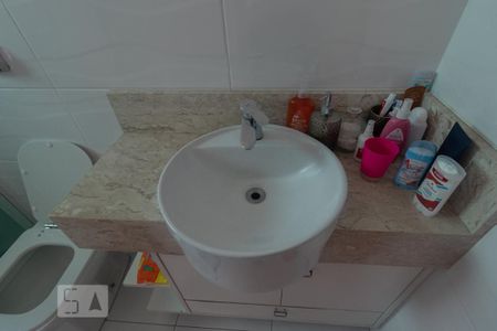 Casa à venda com 170m², 3 quartos e 4 vagasBanheiro da Suíte 1