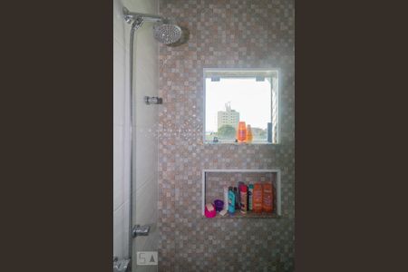 Casa à venda com 170m², 3 quartos e 4 vagasBanheiro da Suíte 1