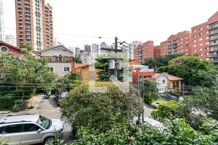 Casa de condomínio para alugar com 220m², 4 quartos e 3 vagasVista Quarto 2