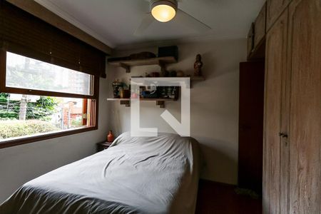 Casa de condomínio para alugar com 220m², 4 quartos e 3 vagasQuarto 2