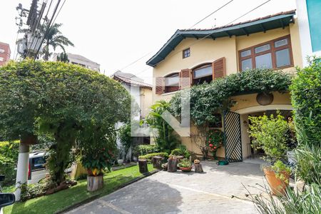 Casa de condomínio para alugar com 220m², 4 quartos e 3 vagasFachada