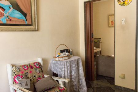 Quarto 1 de casa à venda com 3 quartos, 200m² em Bonsucesso, Rio de Janeiro