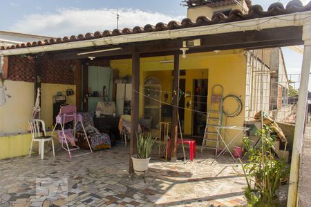 Casa à venda com 200m², 3 quartos e sem vagaTerraço