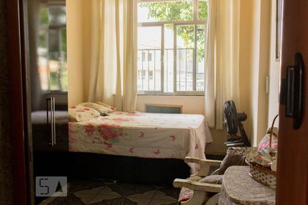 Quarto 1 de casa à venda com 3 quartos, 200m² em Bonsucesso, Rio de Janeiro