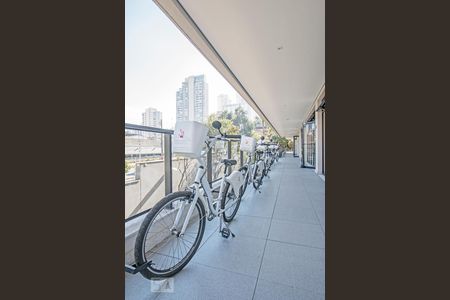 Studio para alugar com 39m², 1 quarto e 1 vaga Studio para alugar com 39m², 1 quarto e 1 vagaBicicletas