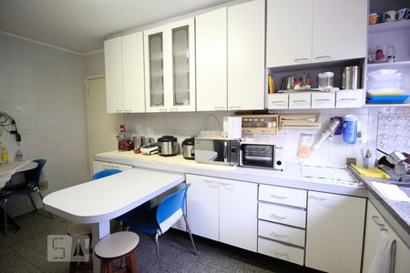 Apartamento à venda com 136m², 4 quartos e 1 vagaCozinha