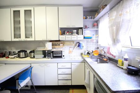 Apartamento à venda com 136m², 4 quartos e 1 vagaCozinha