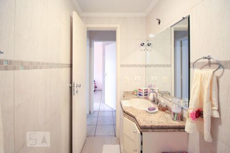 Apartamento à venda com 136m², 4 quartos e 1 vagaBanheiro Social