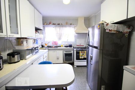 Apartamento à venda com 136m², 4 quartos e 1 vagaCozinha