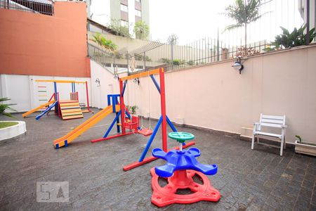 Apartamento à venda com 136m², 4 quartos e 1 vagaÁrea Comum - Playground