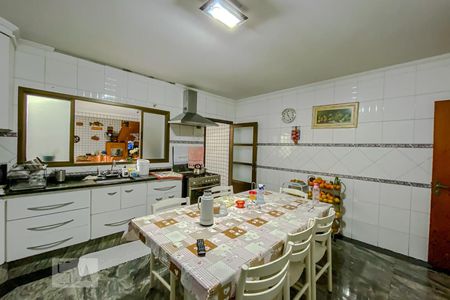 Casa à venda com 190m², 4 quartos e 2 vagasCozinha