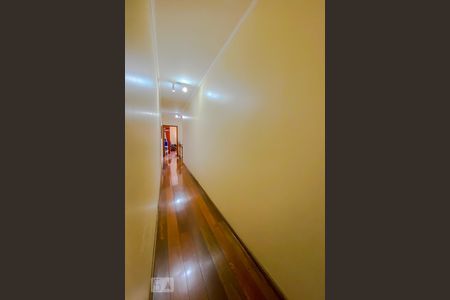 Casa à venda com 190m², 4 quartos e 2 vagasCorredor