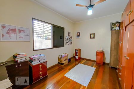 Casa à venda com 190m², 4 quartos e 2 vagasQuarto