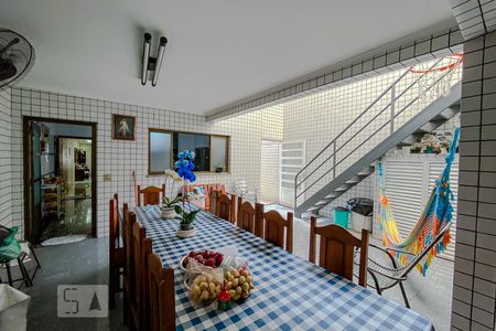 Casa à venda com 190m², 4 quartos e 2 vagasChurrasqueira