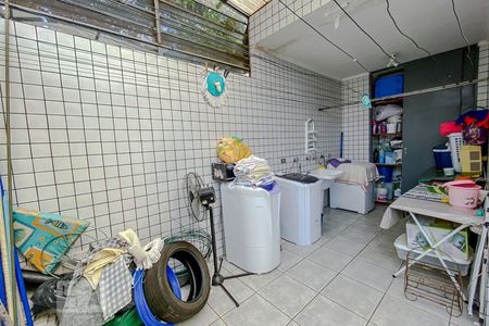 Casa à venda com 190m², 4 quartos e 2 vagasLavanderia