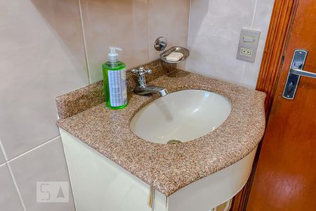 Casa à venda com 190m², 4 quartos e 2 vagasDetalhe Banheiro