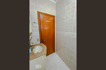 Casa à venda com 190m², 4 quartos e 2 vagasBanheiro