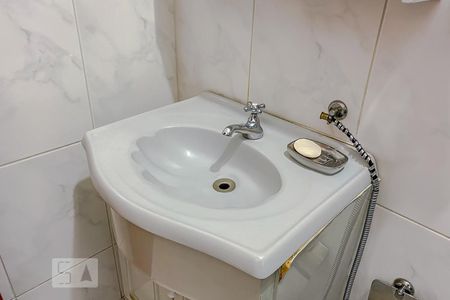 Casa à venda com 190m², 4 quartos e 2 vagasDetalhe Banheiro da Suite 2