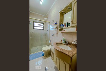 Casa à venda com 190m², 4 quartos e 2 vagasBanheiro