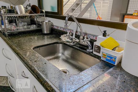 Casa à venda com 190m², 4 quartos e 2 vagasDetalhe Cozinha